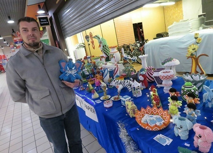 Le stand à Carrefour market de Pont Audemer, avec son créateur, Mr Violette Arnaud.